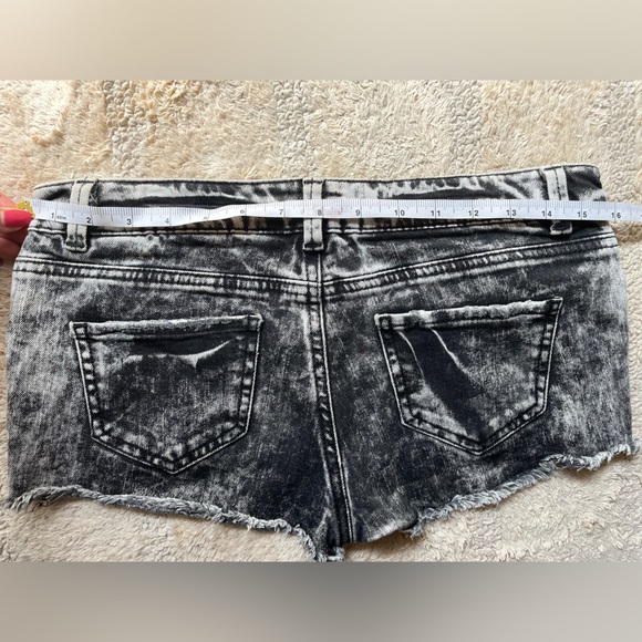 Topshop moto low-rise shorts - Picture 5 of 5